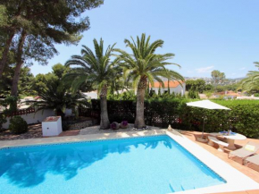 Villa con piscina privada cerca de la playa, ideal para familias y mascotas, Moraira - HISP-216-215